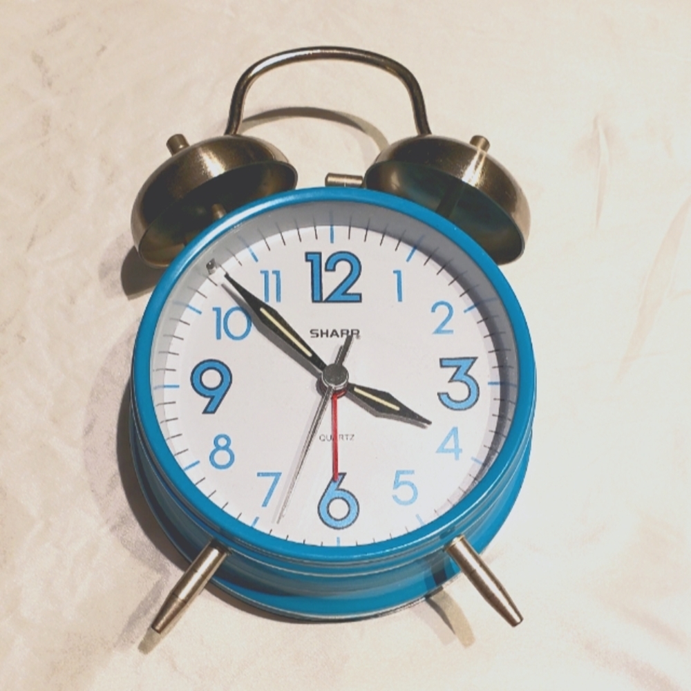 Turquoise Alarm Clock ⏰ - Picture 2 of 4